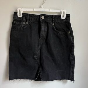 Black denim mini ASOS skirt UK 6 = US 2. Great condition!